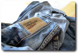 Tommy Hilfiger: Eine neue Jeans muss her image-3599
