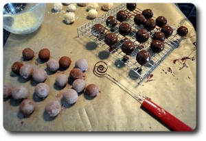 Marzipankartoffeln und süsse Kugeln selber machen image-3823
