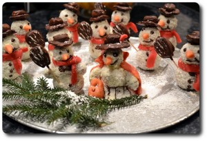 Schneemänner aus Marzipan und Spekulatius