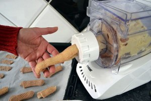 Wenn der selbstgemachte Nudelteig klebt. Nudelmaschine Erste Hilfe image-7292