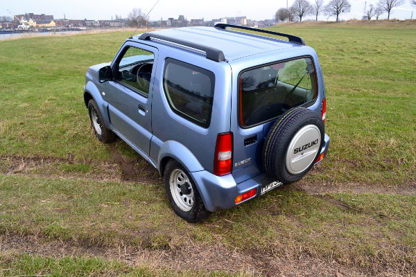 Suzuki Jimny Heckansicht